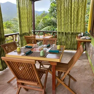 serenity-lodges-dominica.comcaribbean.com/