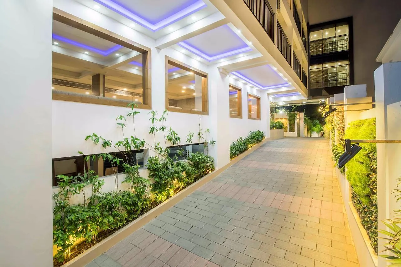 Sidra Pristine Hotel And Portico Halls Kochi 3*,